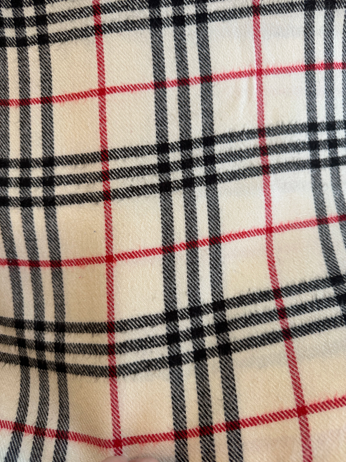 Burberrys Lambswool White Scarf