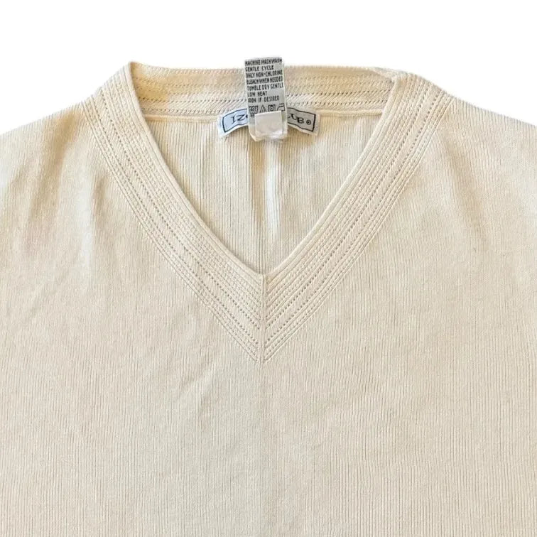 Woman's Medium Izod Club Beige Sweater Vest