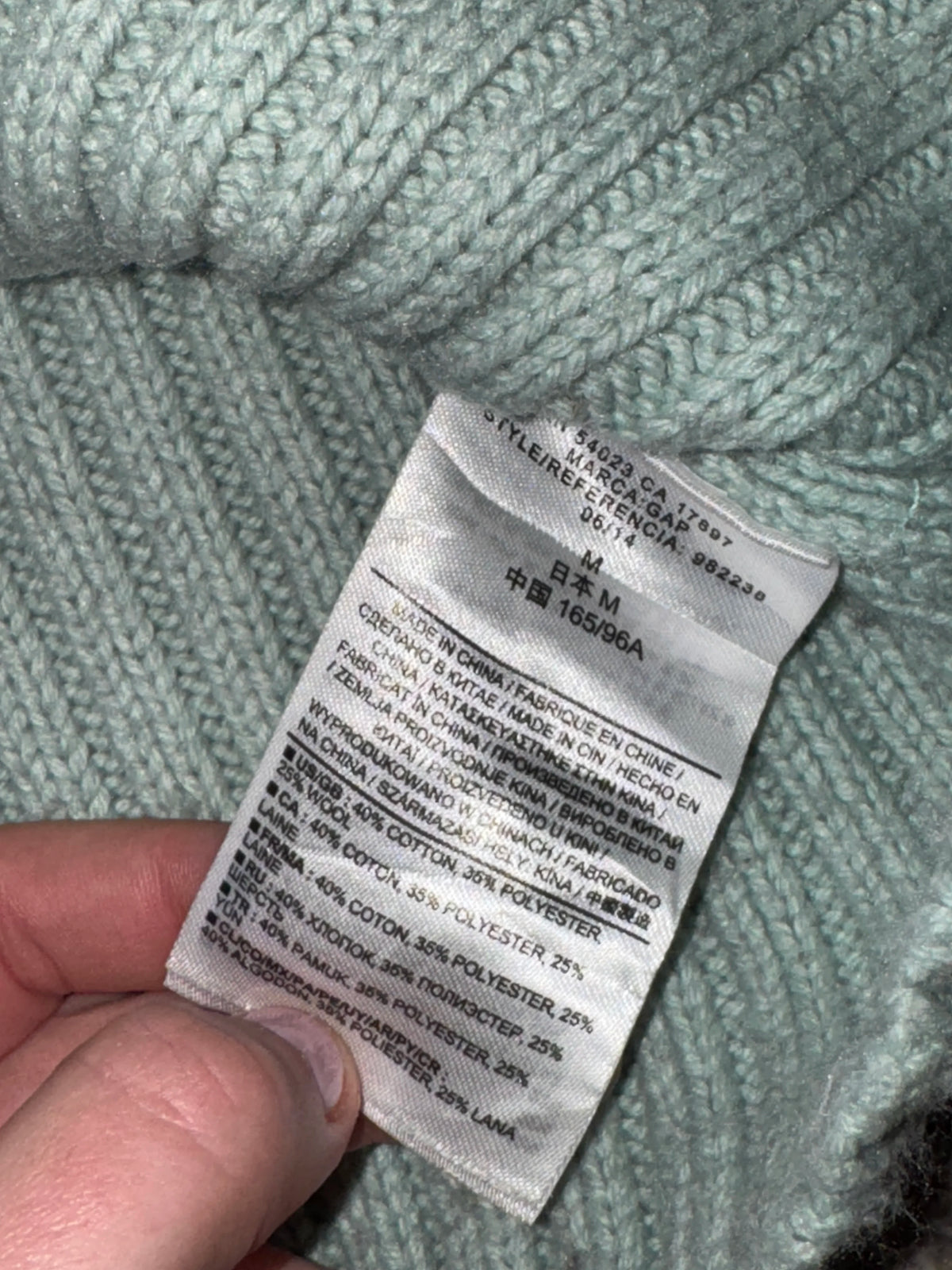 Woman's Medium Gap Green Cable Knit