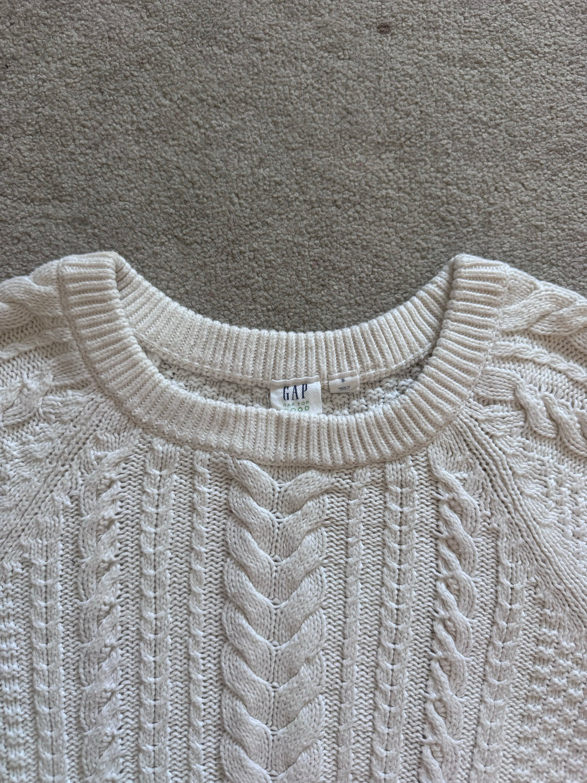 Woman's Small Gap White Cable Knit Jumper