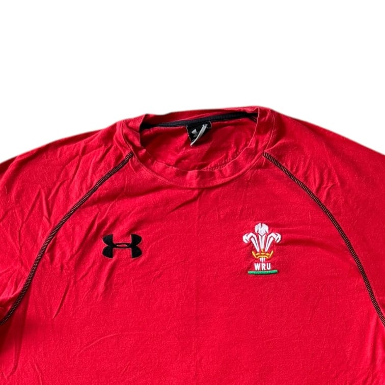 Large Under Armour Wales Rugby Red T-Shirt