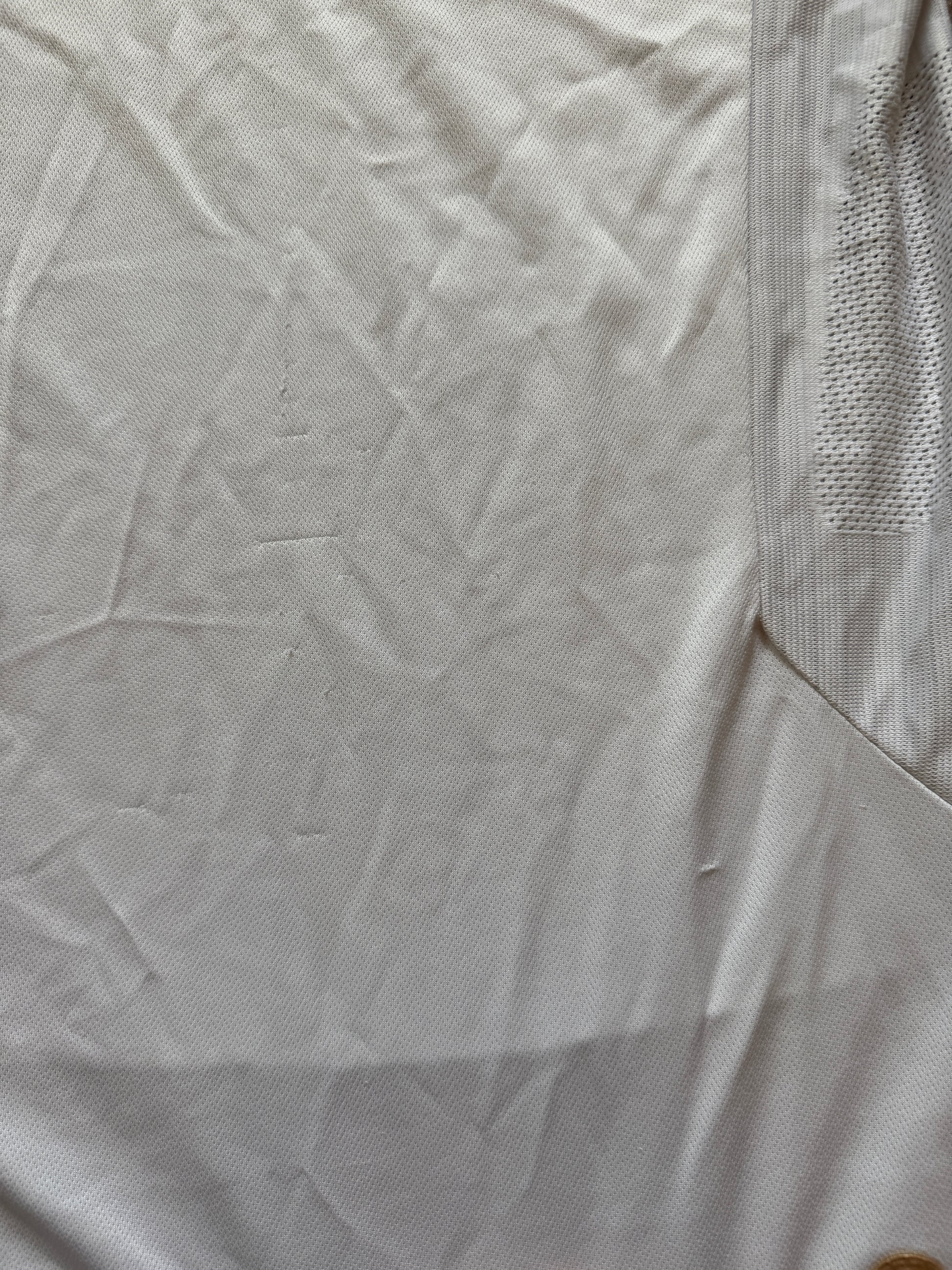 05-07 Medium White Umbro England Football Shirt