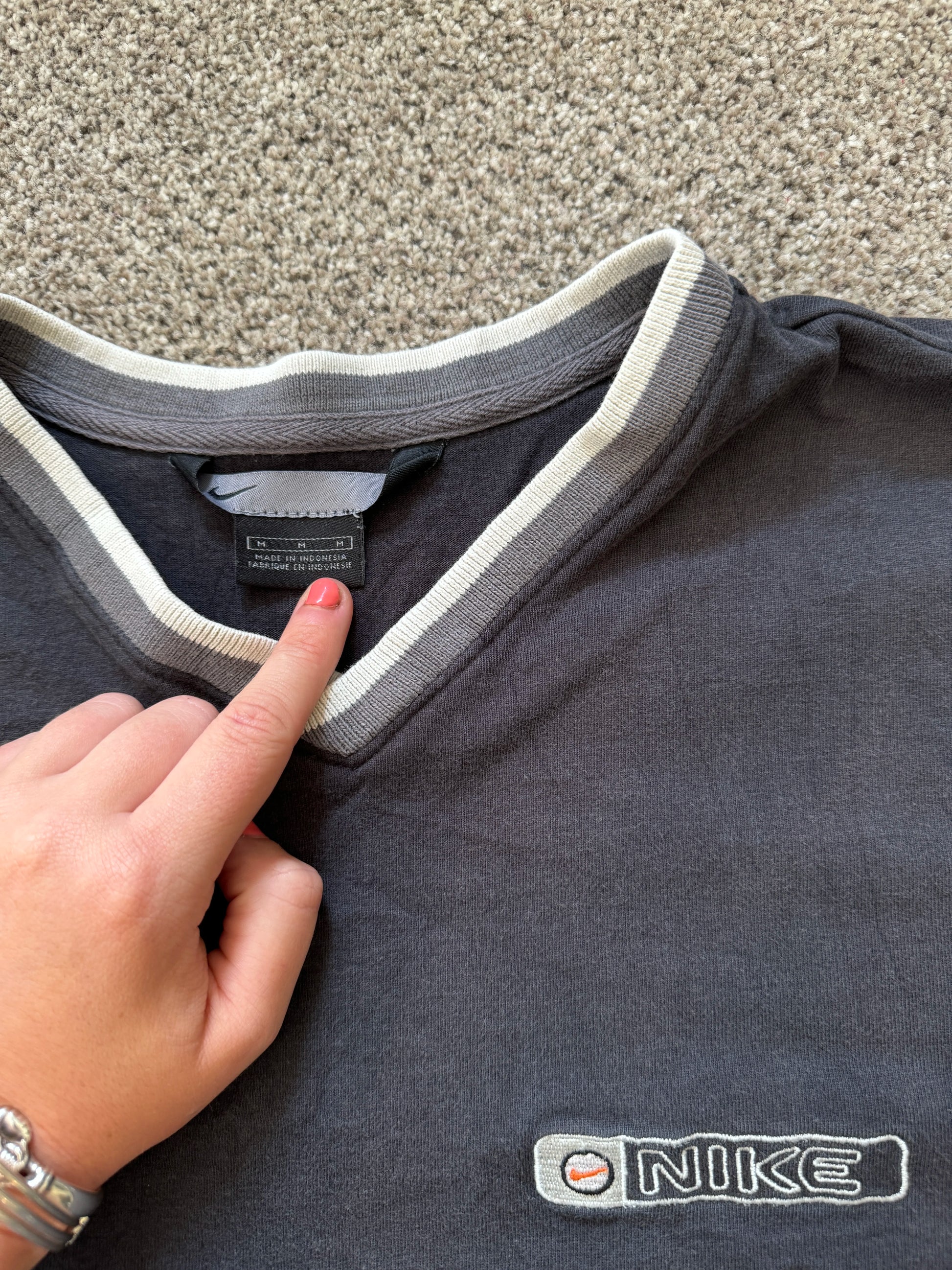 Medium 2000's Nike Black T-Shirt