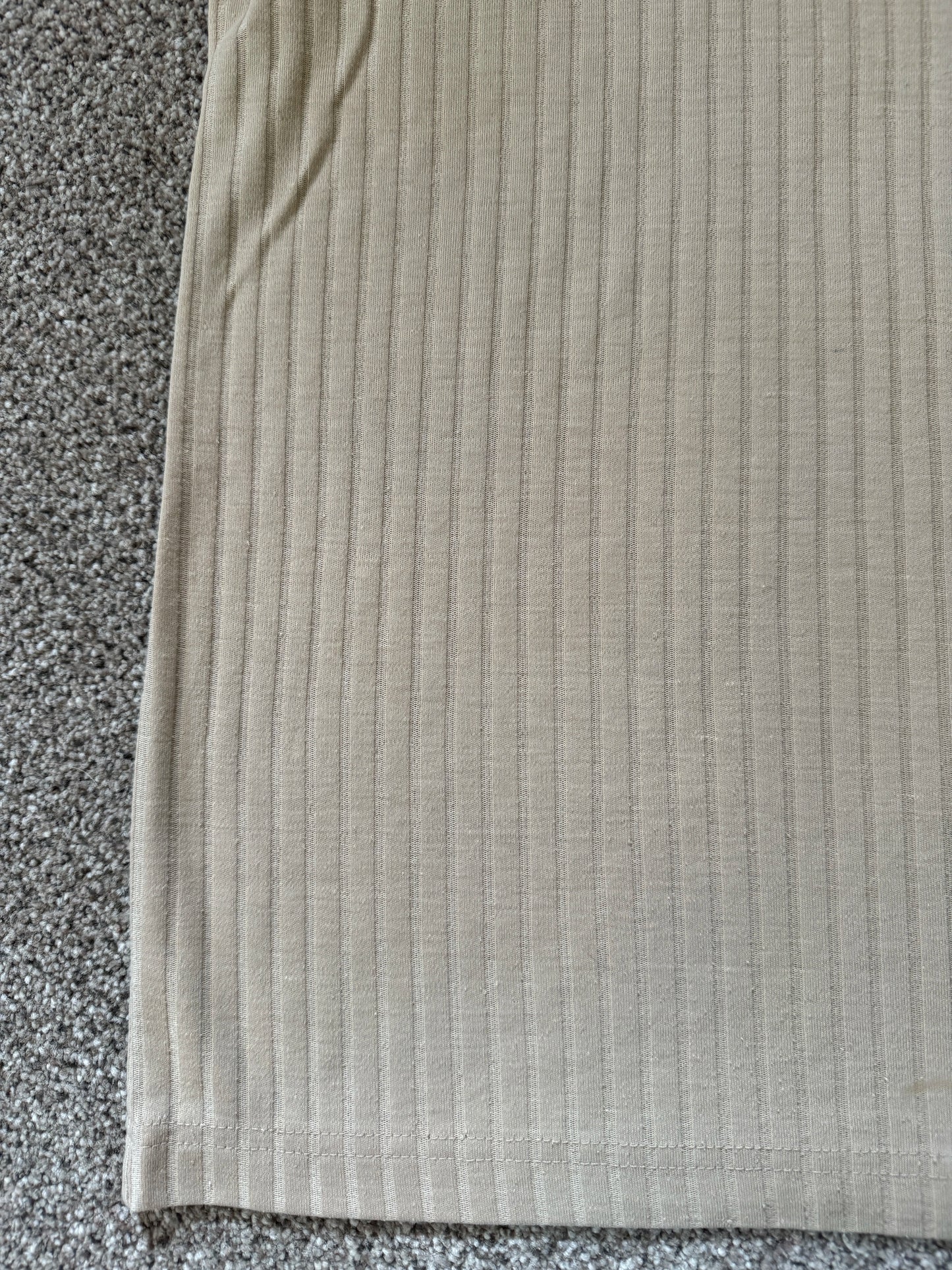 Large Reebok Beige T-Shirt