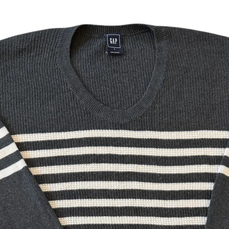 Women's Small Gap Grey V-Neck Jumper