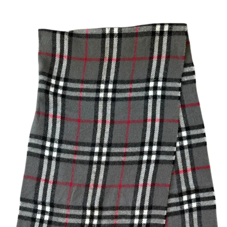 Burberrys Grey Lambswool Scarf