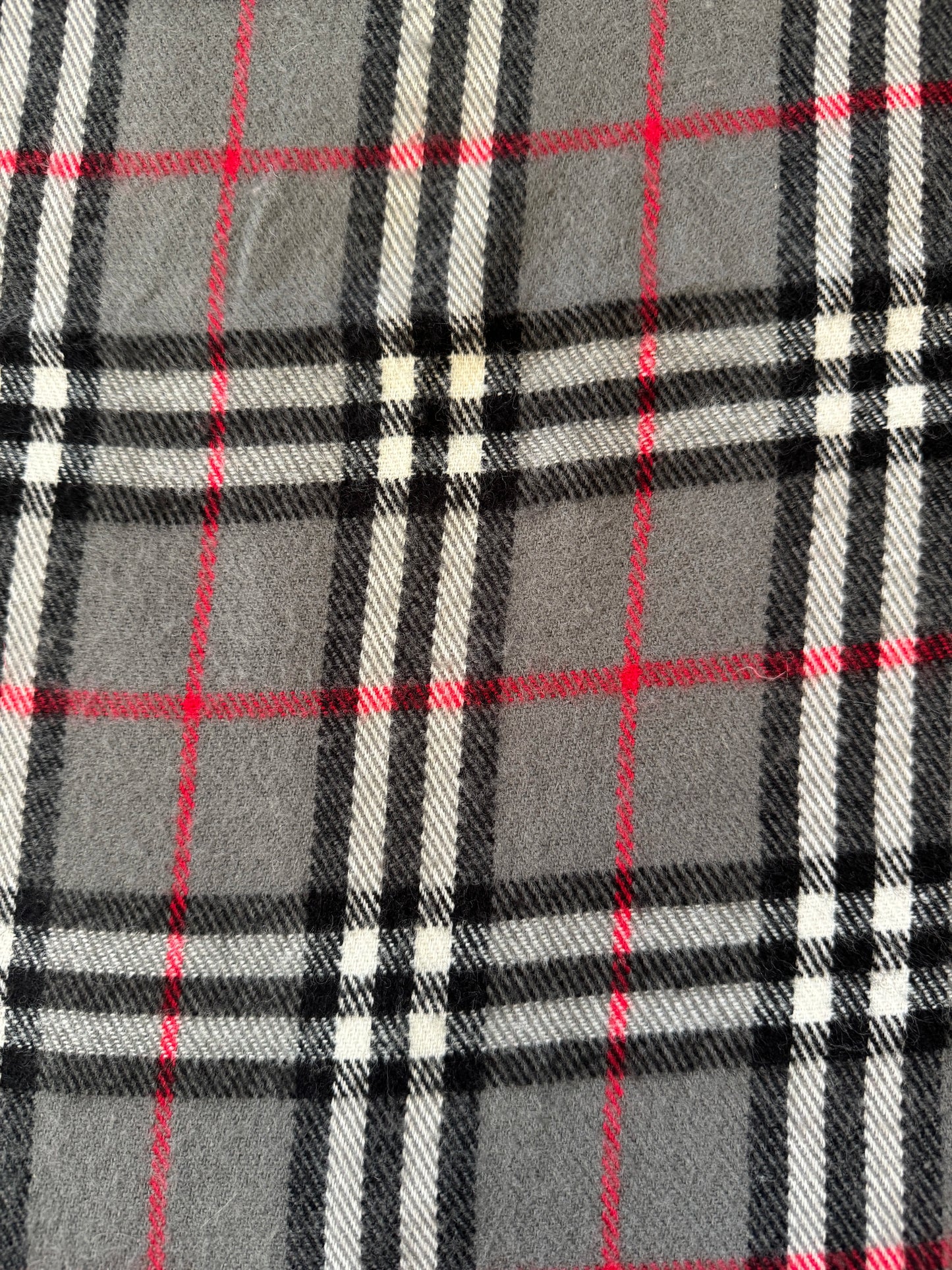 Burberrys Grey Lambswool Scarf