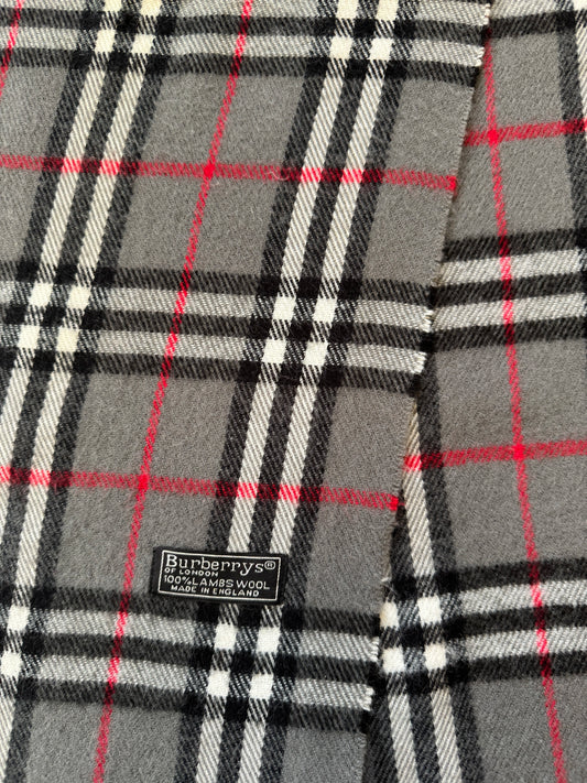 Burberrys Grey Lambswool Scarf