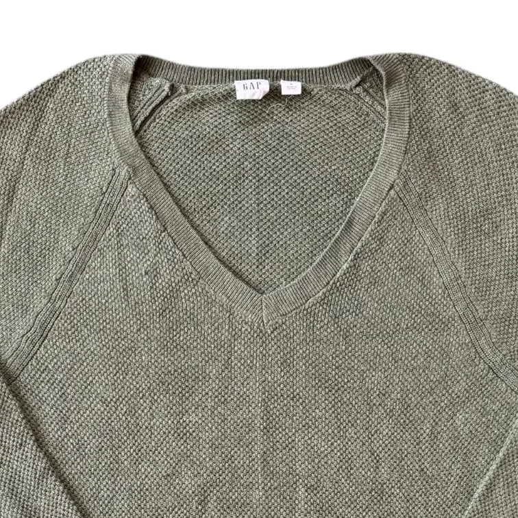Woman's Medium Gap Green Thin Knitted V-Neck Jumper