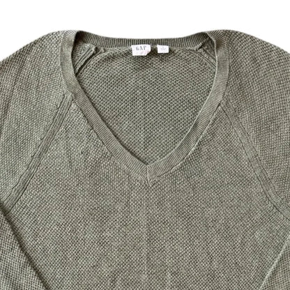 Woman's Medium Gap Green Thin Knitted V-Neck Jumper