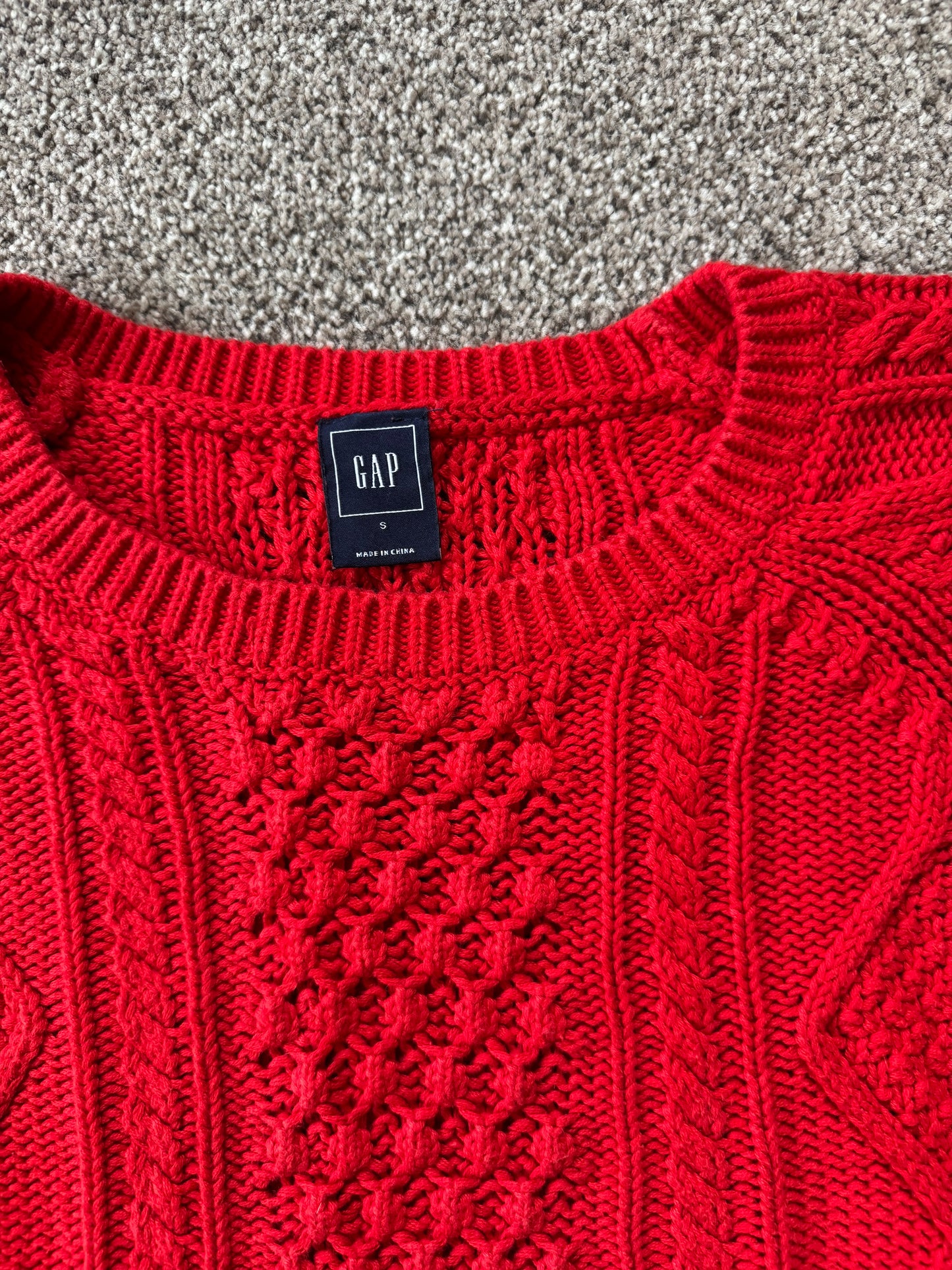 Woman's Small Gap Red Cable Knit