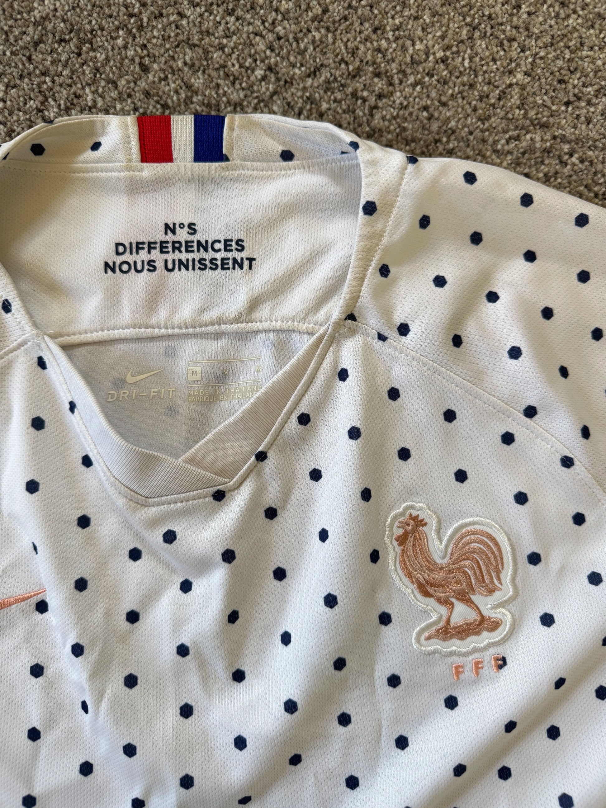 Woman's Medium Nike White France 2019 Rugby Shirt