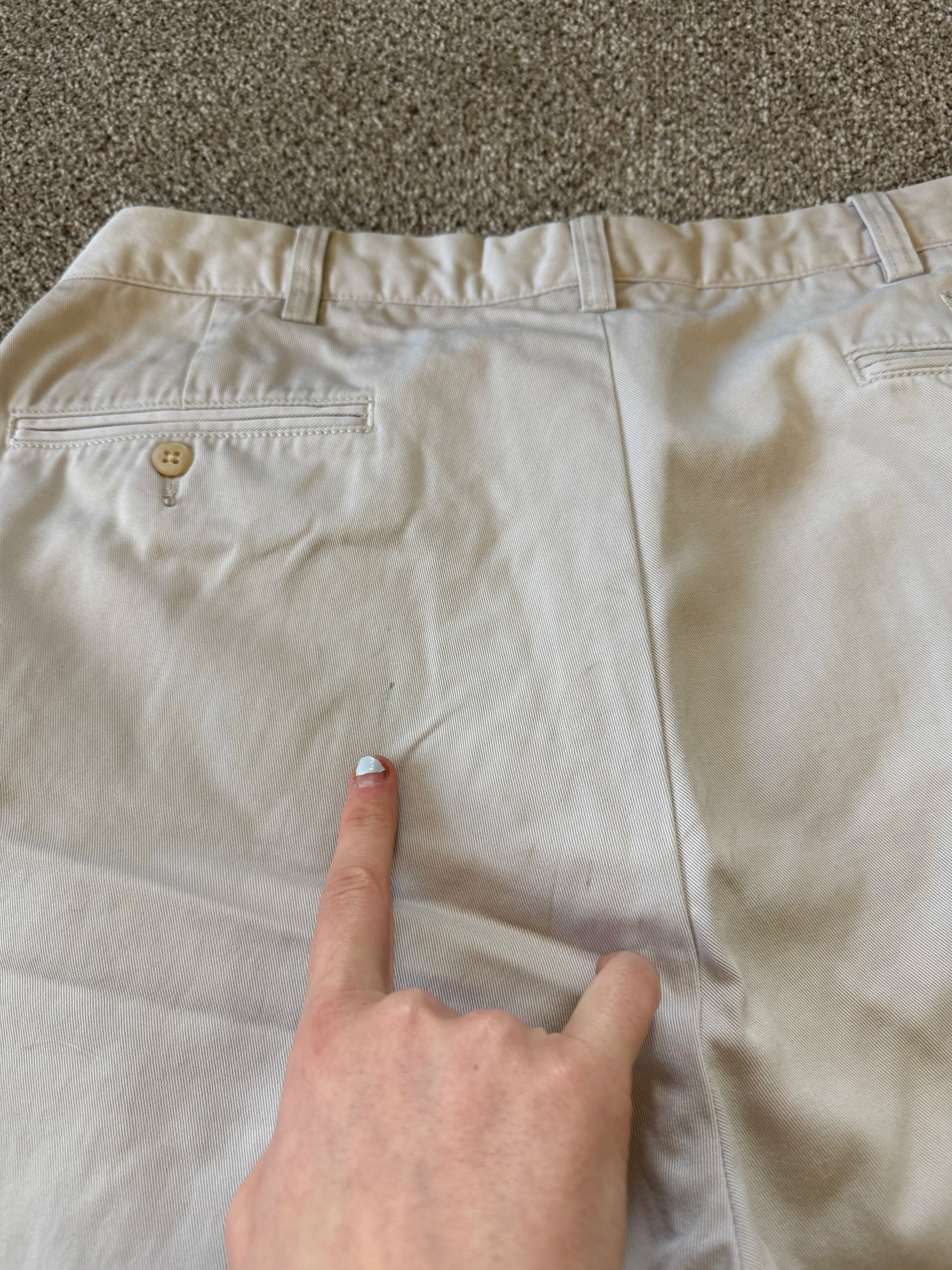 <p>35/30 Ralph Lauren Beige Chino Trousers</p>