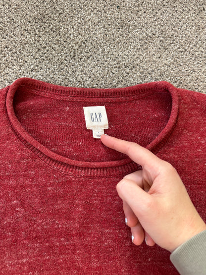 <p>Large Gap Red Thin Jumper</p>