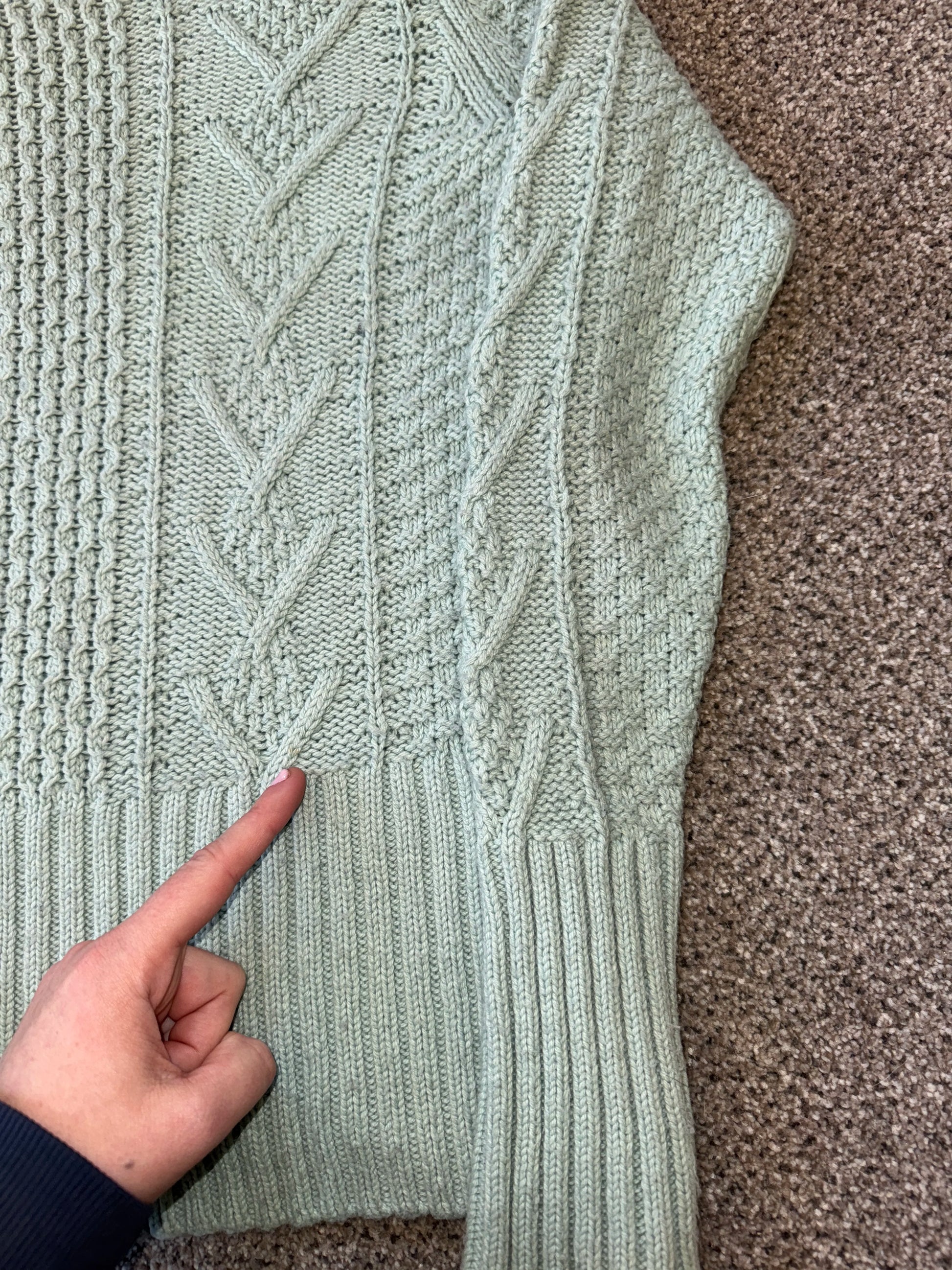 Woman's Medium Gap Green Cable Knit