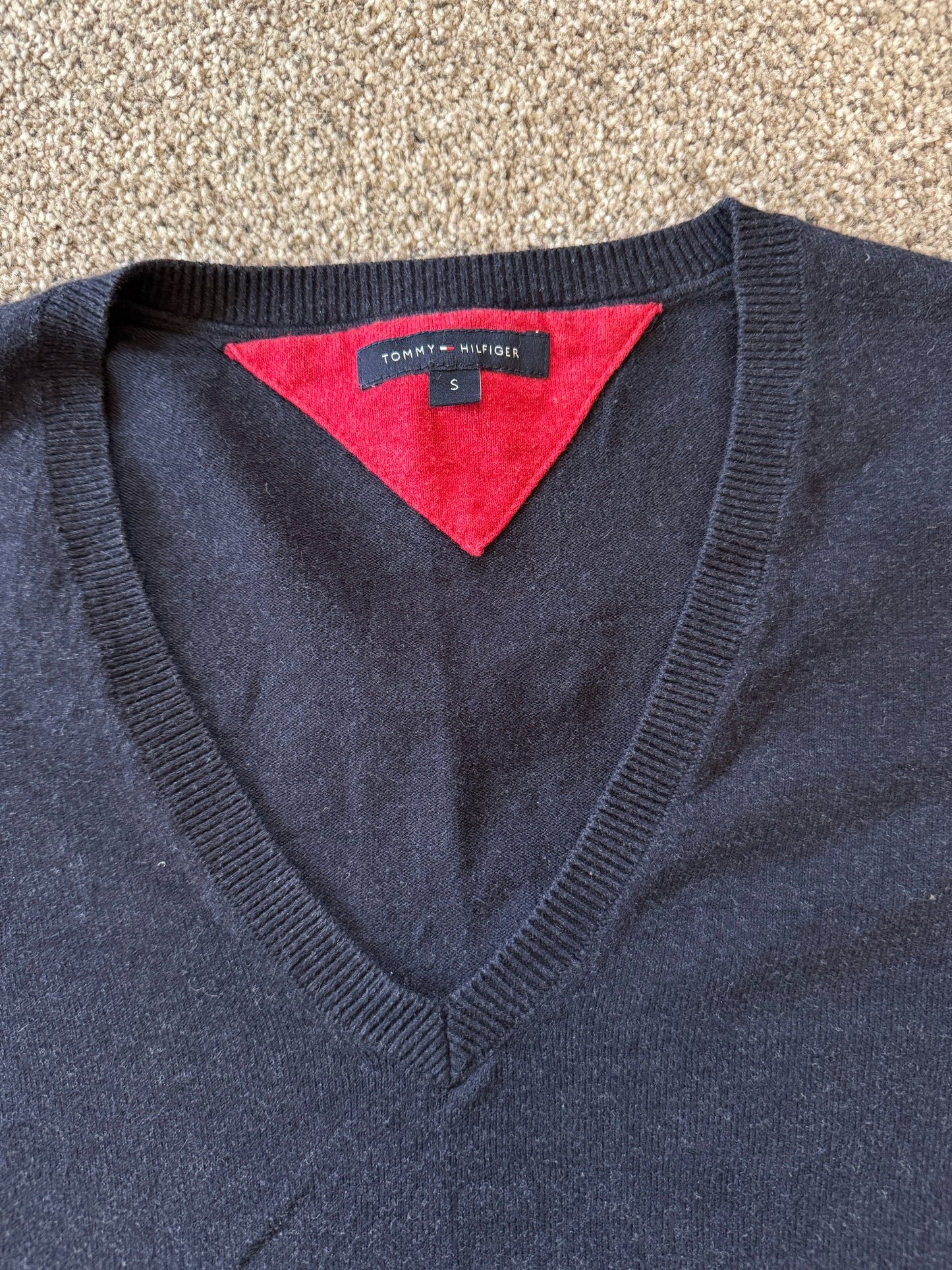 Woman's Small Tommy Hilfiger Navy V-Neck Jumper