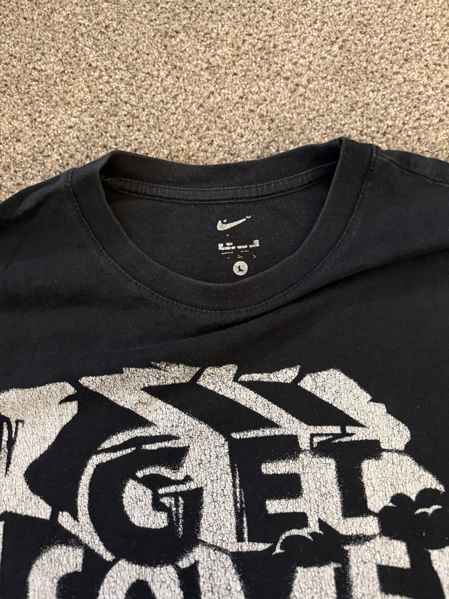 Large Nike Black Graphic T-Shirt