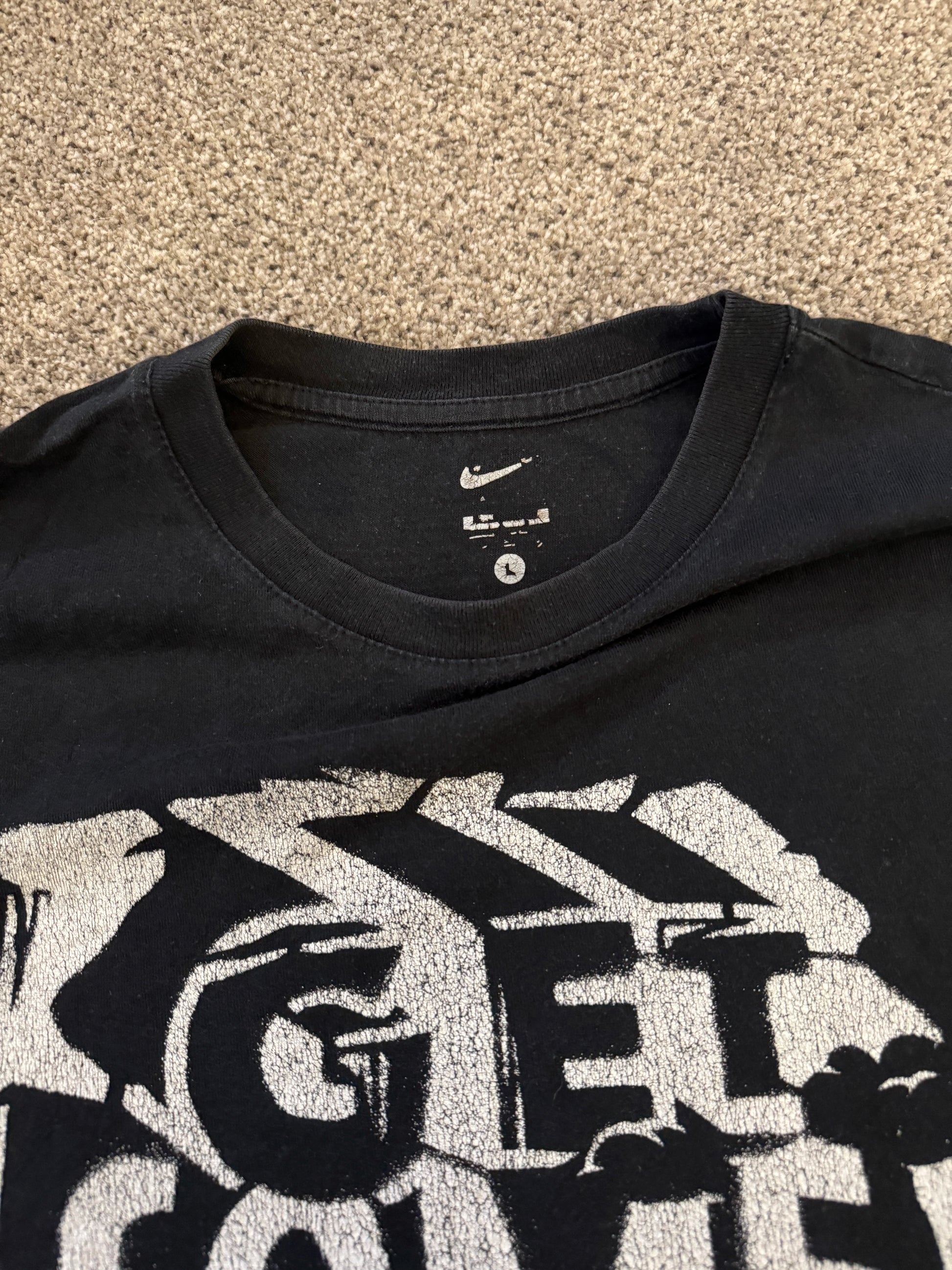 Large Nike Black Graphic T-Shirt