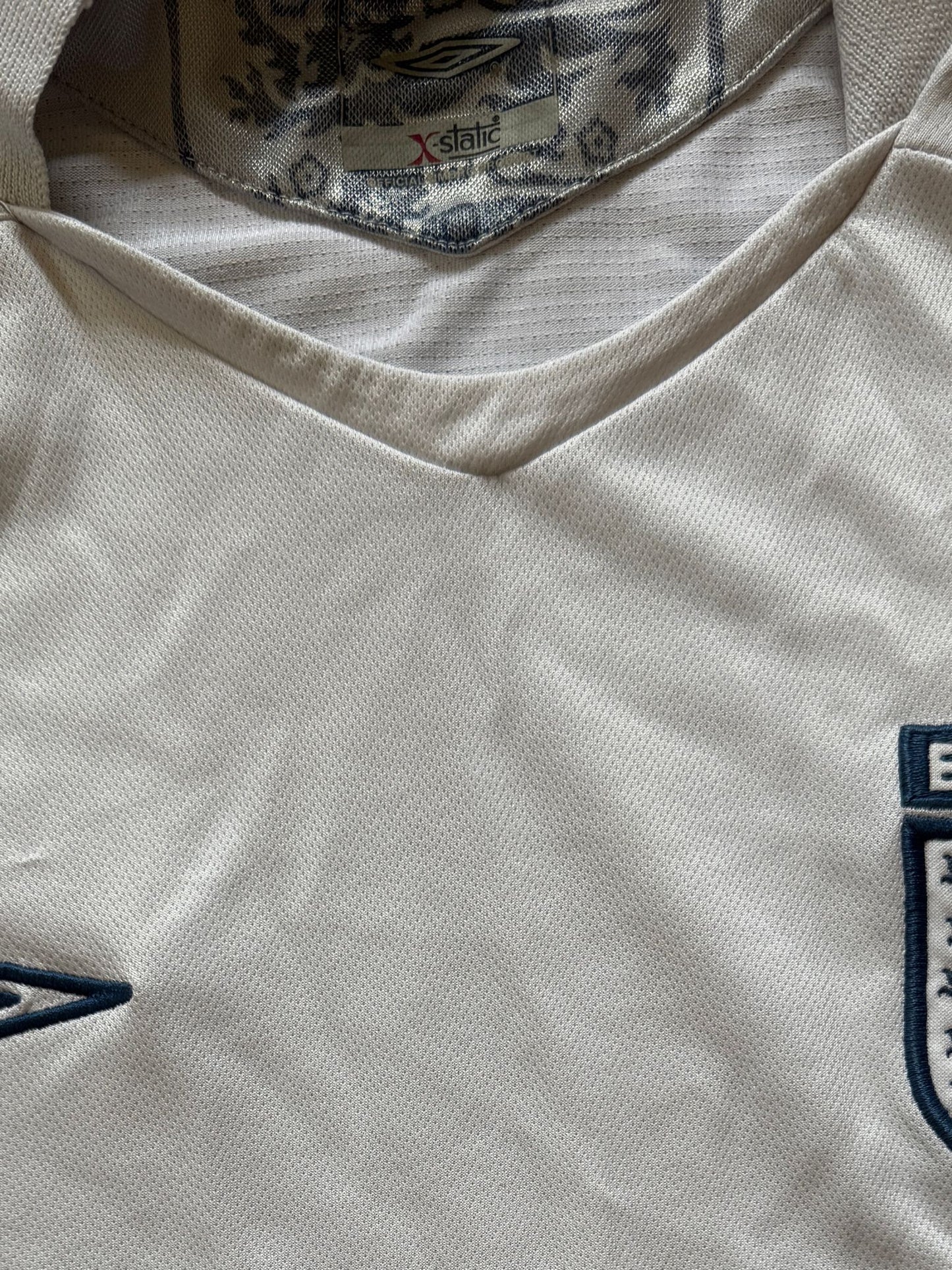 05-07 Medium White Umbro England Football Shirt