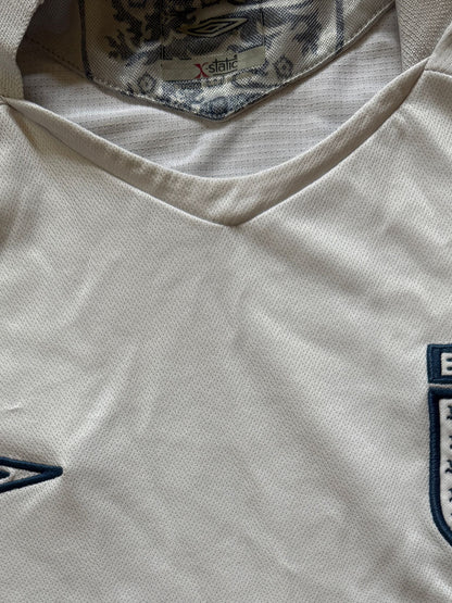 05-07 Medium White Umbro England Football Shirt