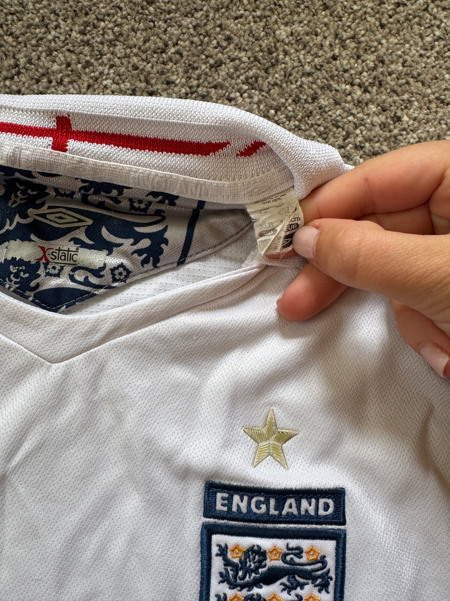 2005-07 Extra small Umbro White England Football Shirt