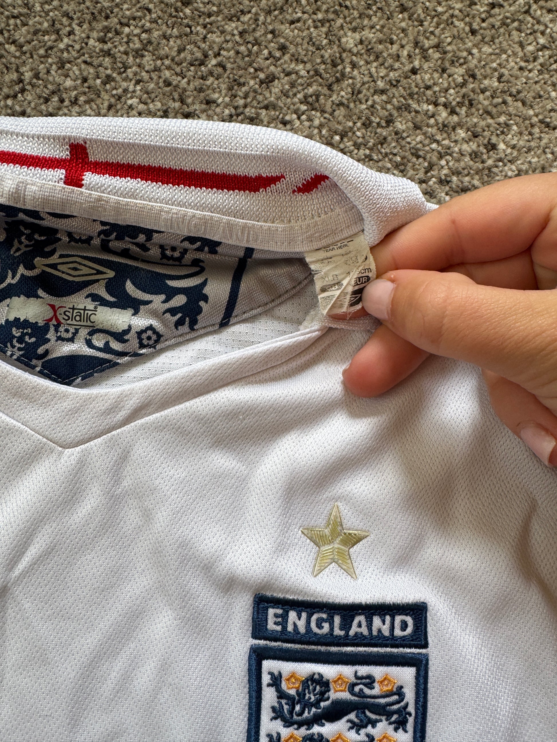 2005-07 Extra small Umbro White England Football Shirt