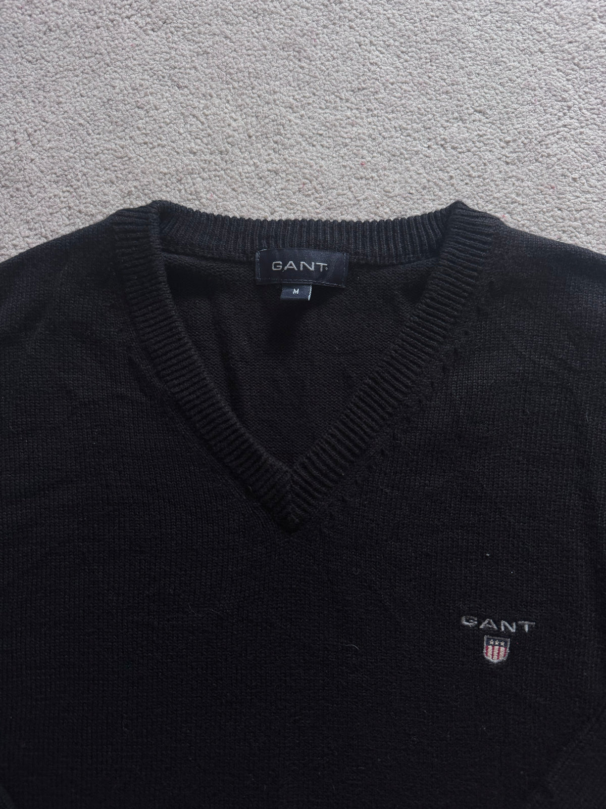 Medium Gant Black Knitted V-Neck Jumper