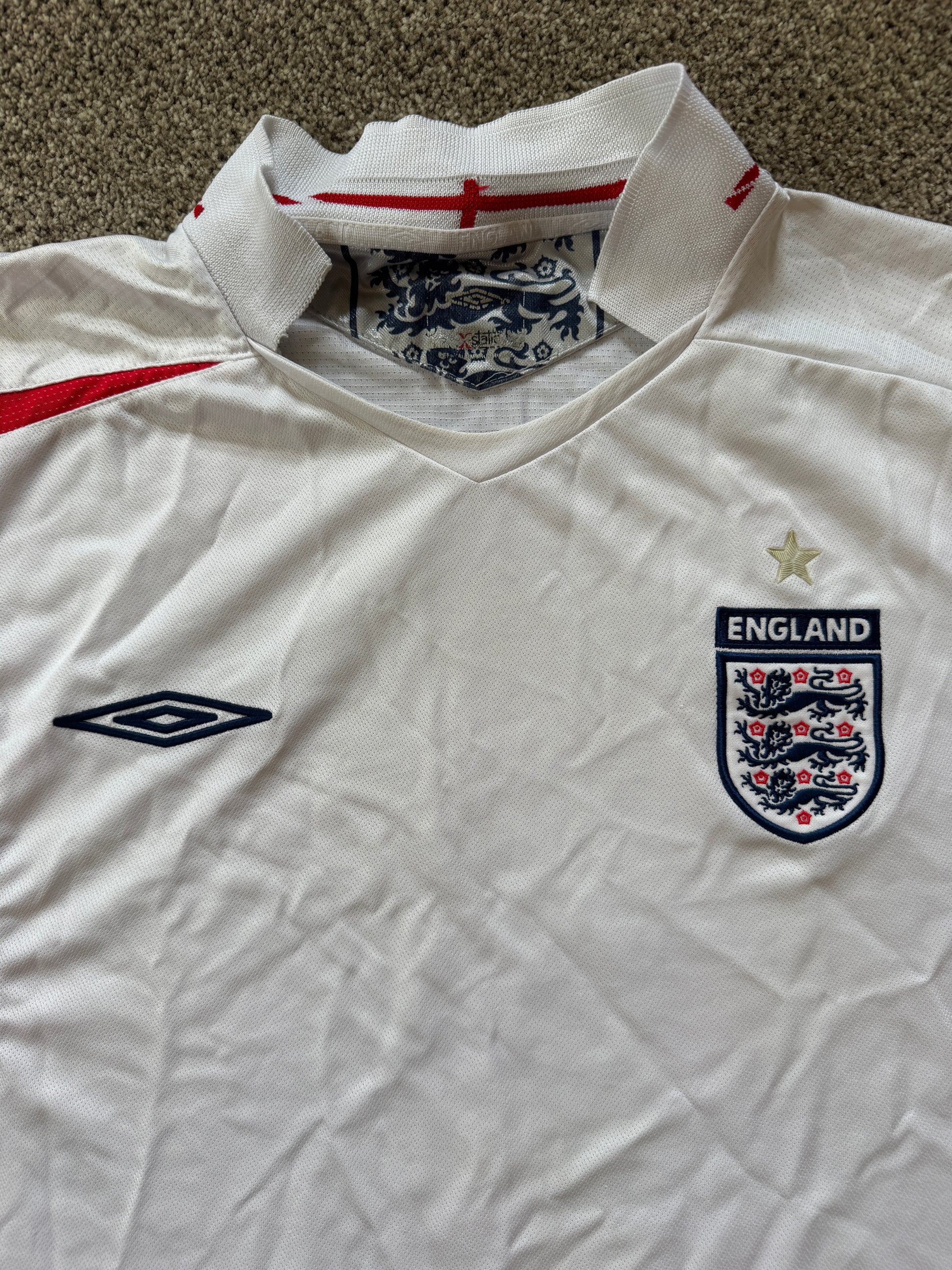 2006 Extra large Umbro White England Football Shirt