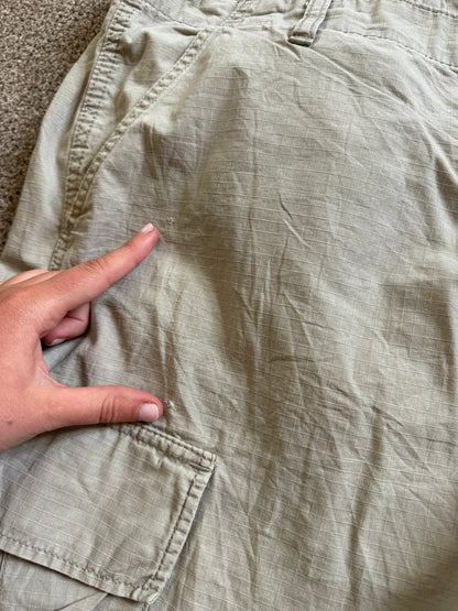 40" Carhartt Beige Cargo Bermuda Shorts
