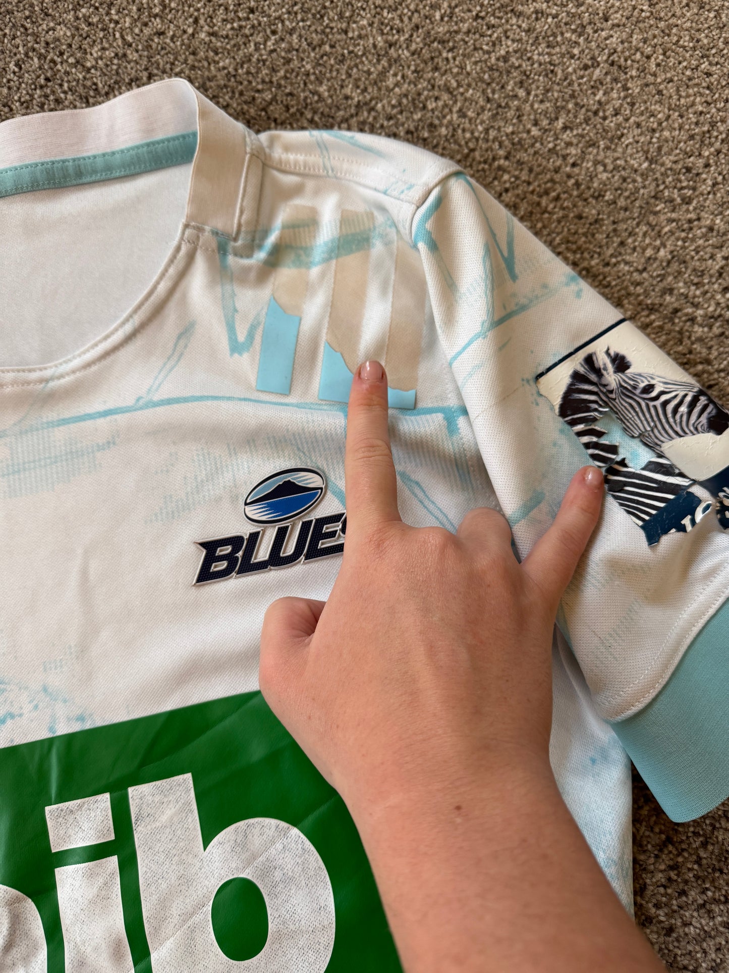 Small Adidas White Auckland Blues Rugby Shirt
