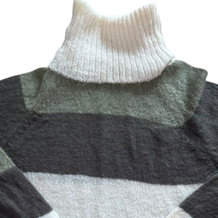 Woman's Small H&M Green and Grey Knitted Turtle Neck Jumper