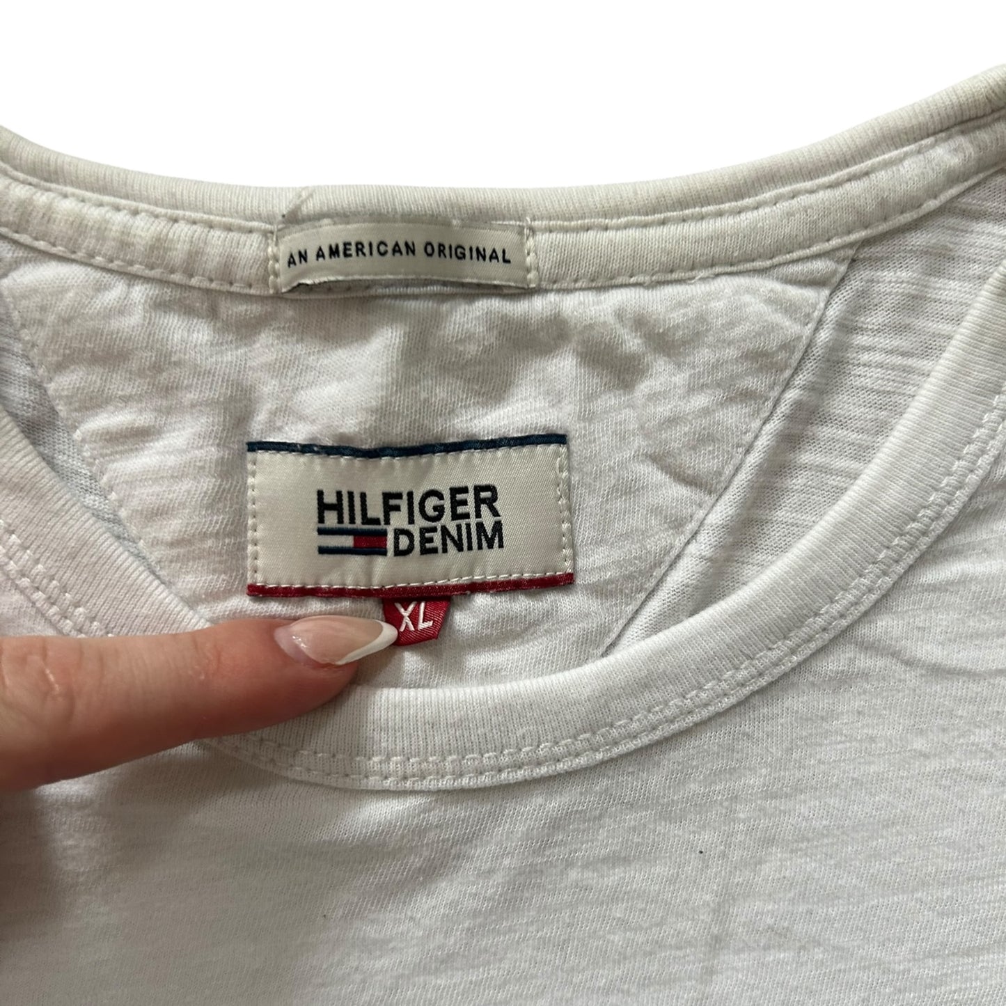 Extra Large Tommy Hilfiger White T-Shirt