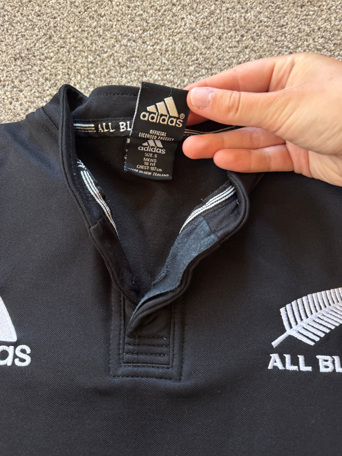 Small Adidas Black New Zealand All Blacks Short Sleeved Rugby Shirt