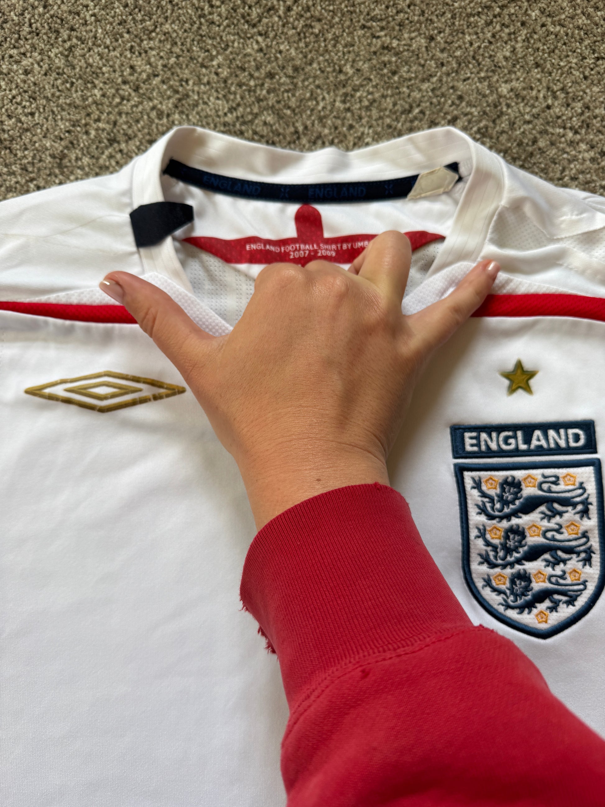 2007-09 Small Umbro White England Football Shirt