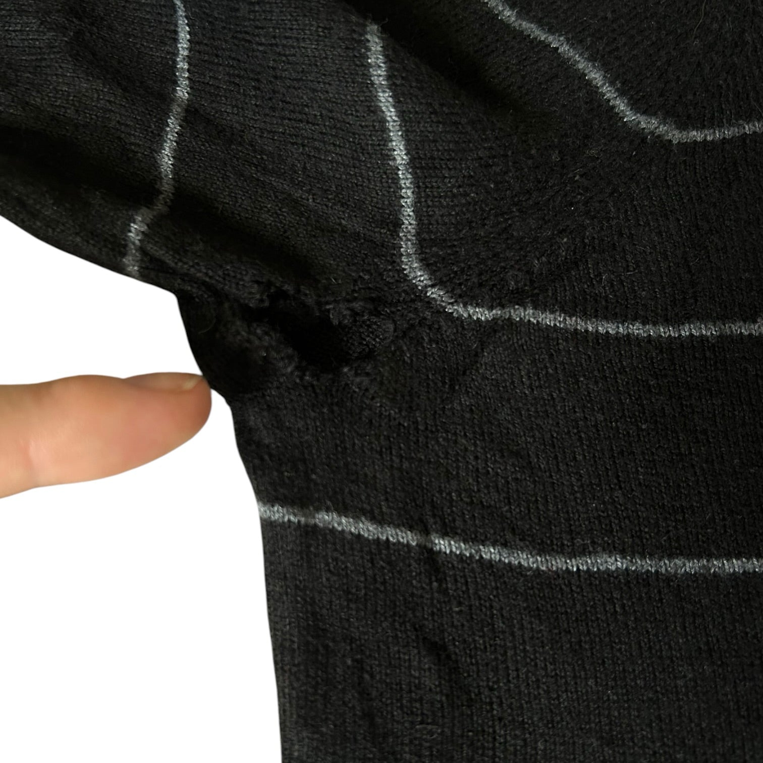 Medium Nautica Black and Grey V-Neck Jumper