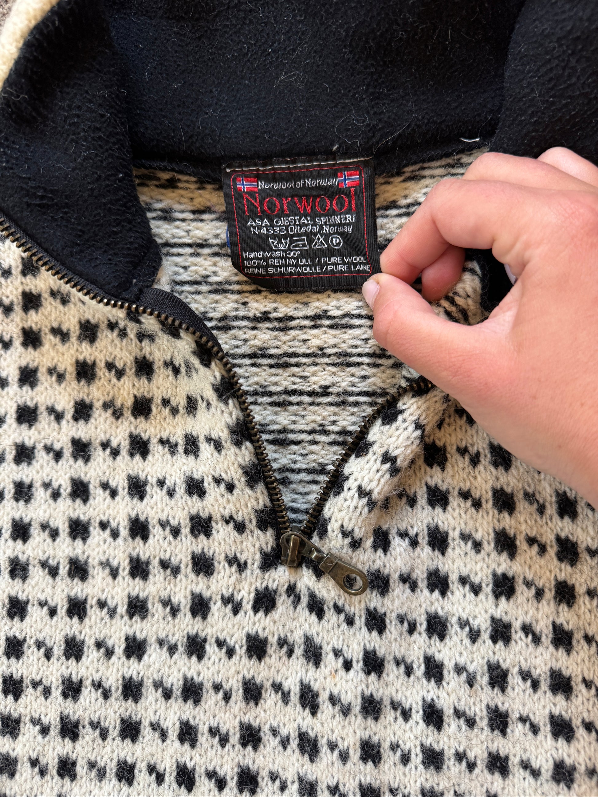 Extra large Norwood of Norway White Wool Knitted 1/4 Zip Jumper