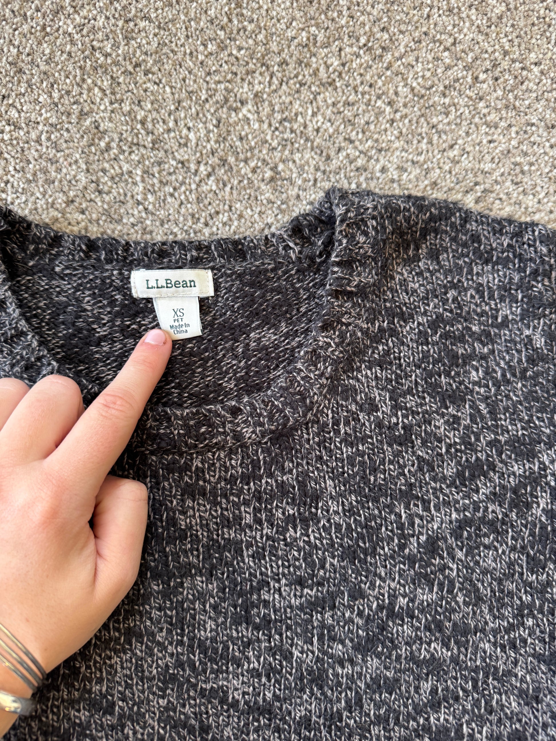 Woman's Extra small L.L.bean Speckled Grey Knitted Jumper