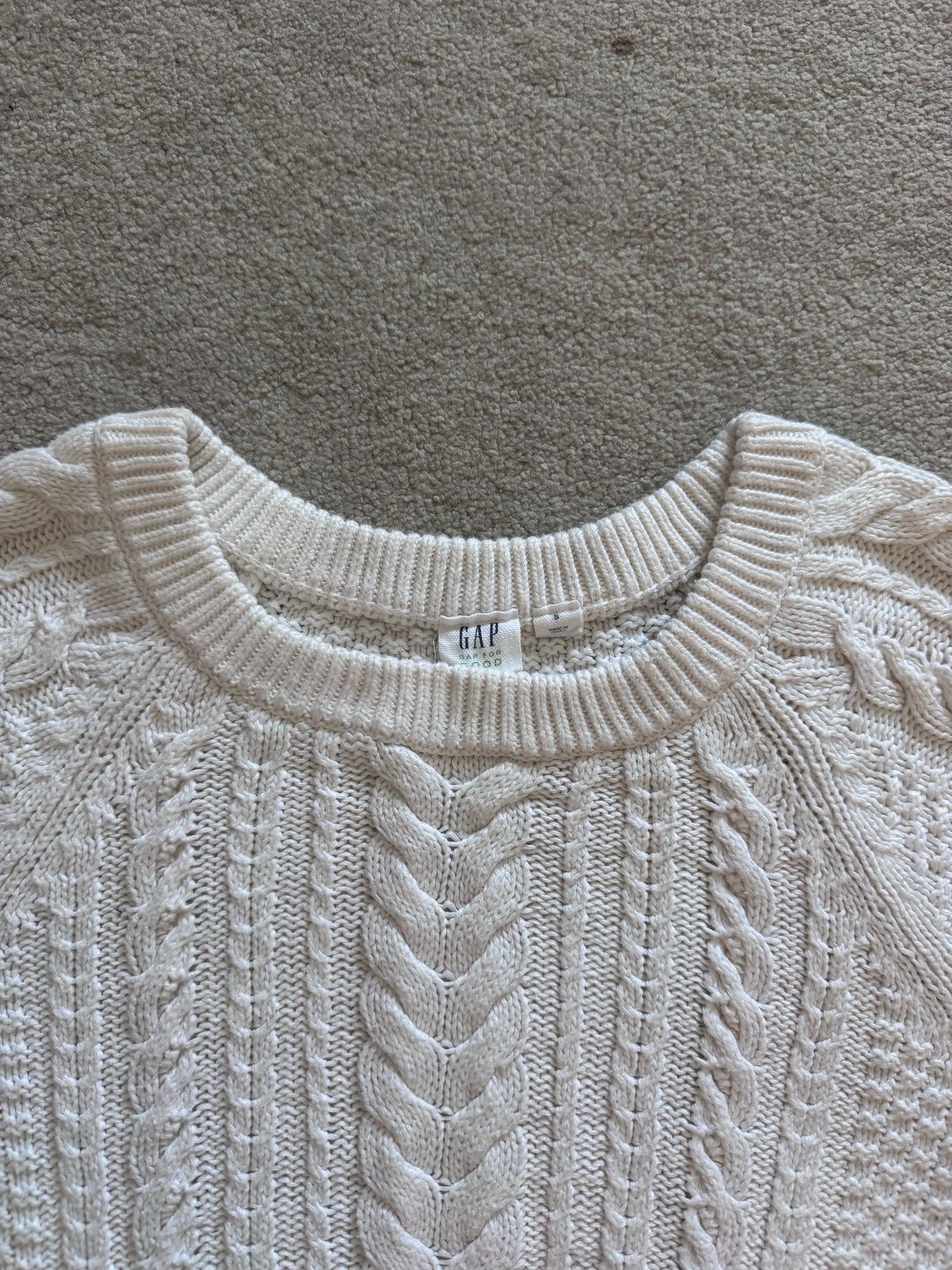 Woman's Small Gap White Cable Knit Jumper