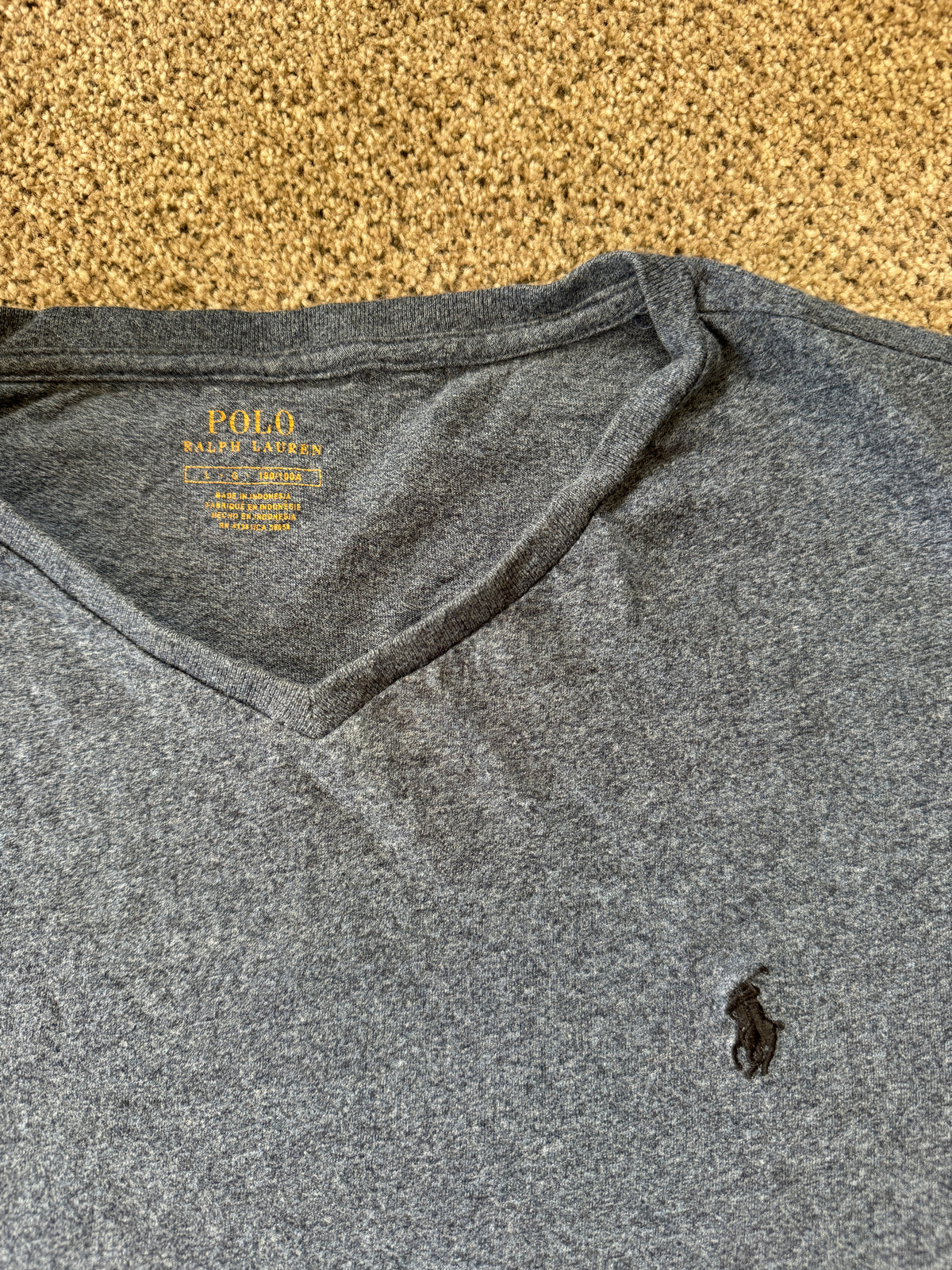 Large Ralph Lauren Grey V-Neck Long Sleeved T-Shirt